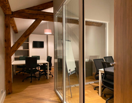 Hiptown - Location bureau, location bureau opéré- Auvergne-Rhône-Alpes - Lyon - 69001 - République - Salle de réunion et espace de bureaux