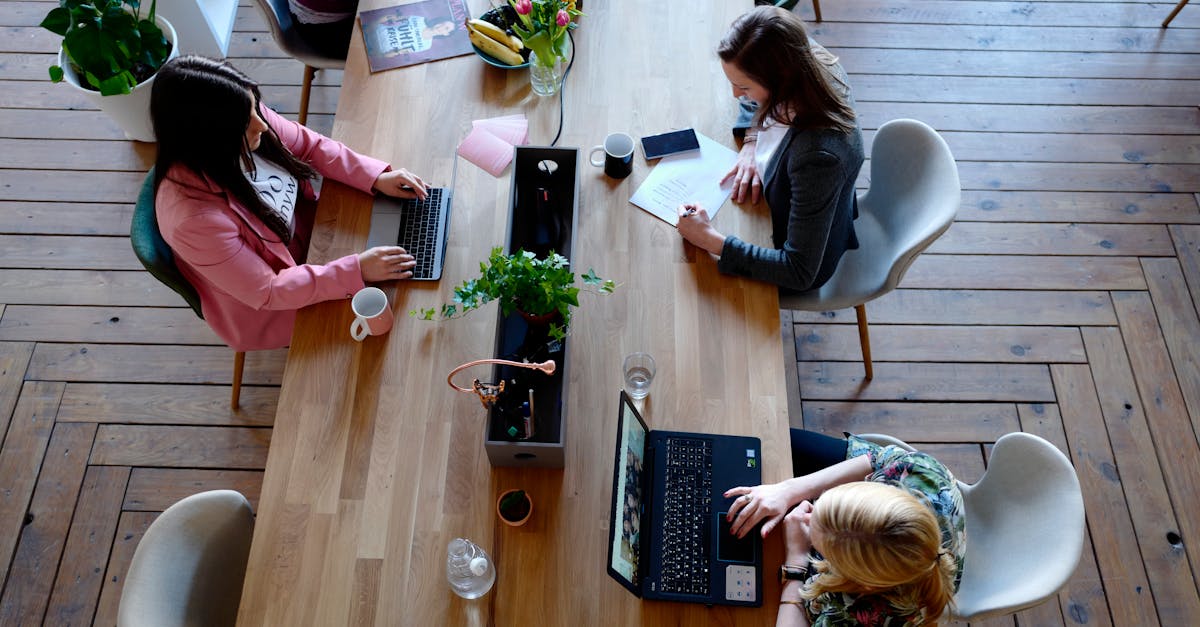 découvrez l'espace de coworking idéal pour travailler en collaboration, échanger et innover. rejoignez une communauté dynamique et stimulante dans un environnement flexible et inspirant.