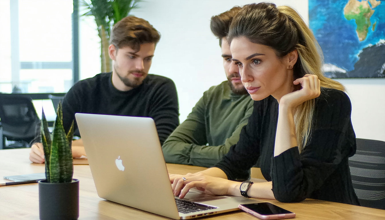 découvrez comment des œuvres d'art soigneusement sélectionnées peuvent transformer votre bureau en un espace inspirant et dynamique. apportez une touche de créativité et de motivation à votre environnement de travail.